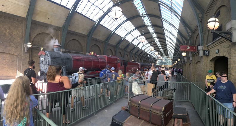 Hogwarts Express2.jpeg